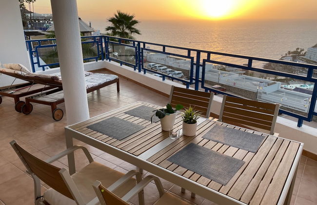 Sunny Seaview Modern apt - Pool and Beach Access - Foto 1