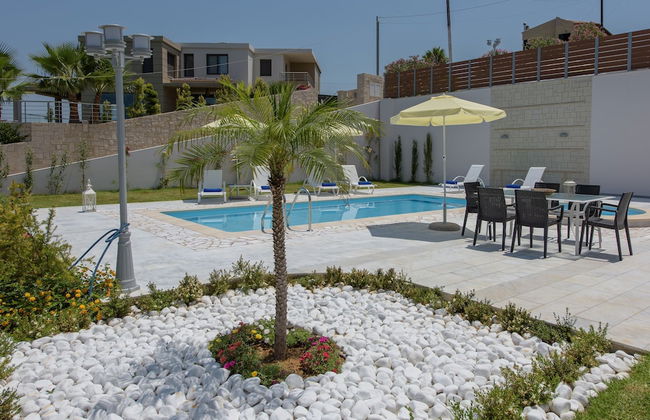 Marjorie Villa - Photo 13