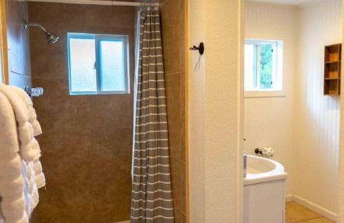 Hawks Nest- Perfect Getaway in Shaver Lake - Foto 11