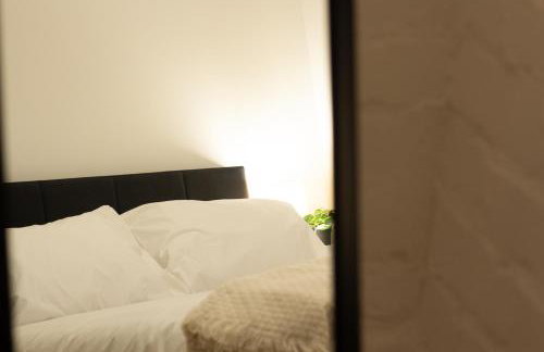 Stylish Cosy 4-Bed Home, Sleeps Up To 10 With Large Sofa Bed, Near Manchester Royal Infirmary & Universities, Free Parking & Ultra-Fast WiFi - Foto 4