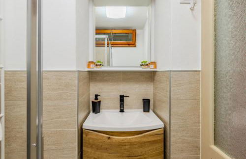 Appartamenti Castagno 1 & 2 on the Wayfarer's Path with AC and Wifi - Foto 24