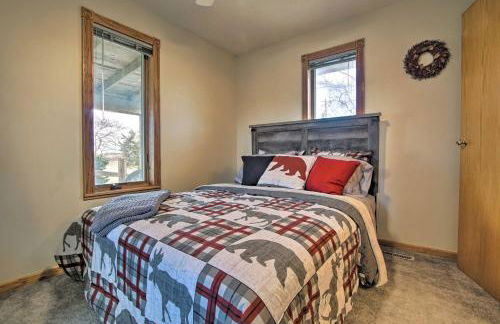 Vivid Cedar Ridge Cabin about 23 Miles to Wichita! - Foto 12