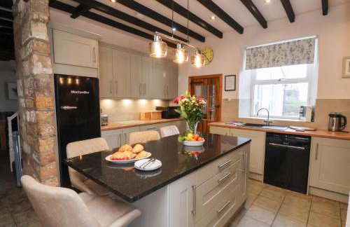 The Farmhouse - Photo 15