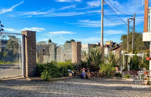 Casa Triplex com 03 Suítes, Cond no Centro Gramado - Foto 29