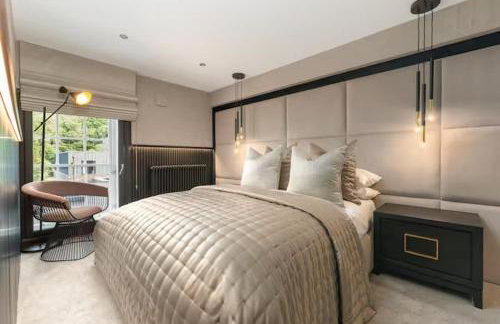 Near Transport - Fireplace - WiFi - Sleeps 2 - Foto 1