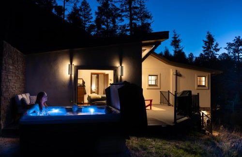 Mountain Cabin with Hot Tub, Scenic Views, Fire Pit, by Forest & Peak Retreats - Foto 34