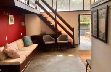 Casa Histórica de Sérgio Ferro - Arquitetura Moderna - Foto 12