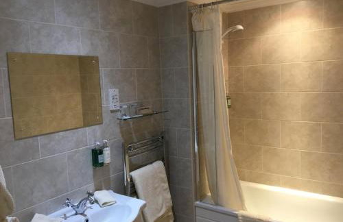 Coach House Wroxham Holiday Cottage - Photo 4