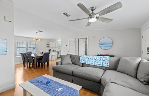 Near Beach Hot Tub Pet-Friendly - Foto 9