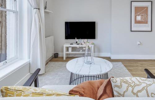 Bright 1 bedroom apartments near Farnham Castle - Photo 28