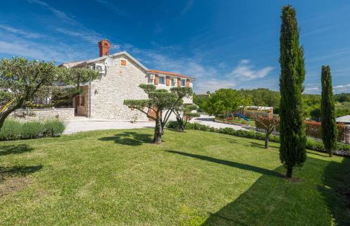 Four-Bedroom Apartment In Nova Vas - Foto 14