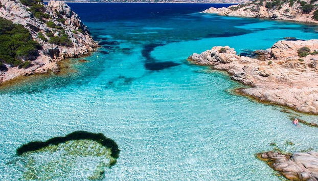 Las aguas azul turquesa de la Costa Esmeralda