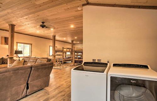 Rural Kettle Falls Bunkhouse with Airstrip and Trails! - Foto 12