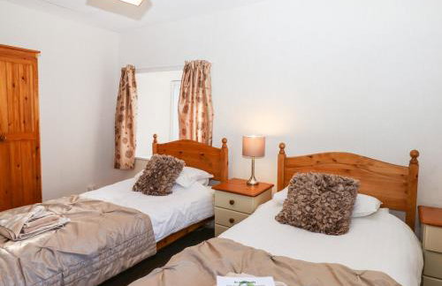 Twelve Oaks Farmhouse - Foto 25