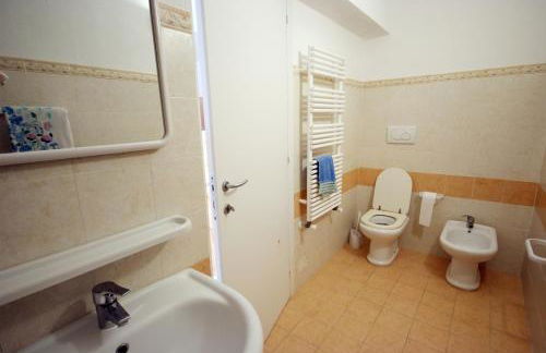 Appartamenti Serenity - 2 posti auto - in villa e in centro - Foto 17