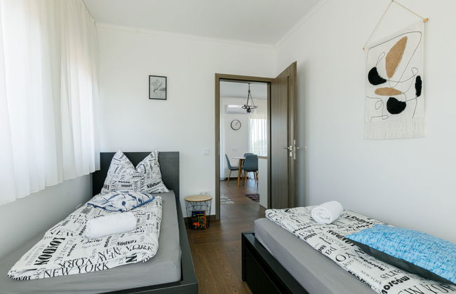 2 bedroom Apartment in Balatonszárszó with garden - Photo 7