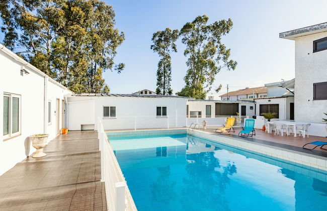 Live Laugh Love Beach Guest Home with AC - Photo 1