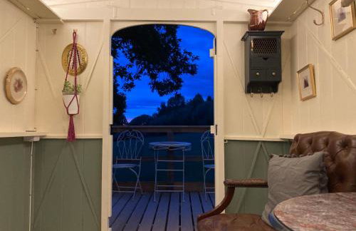 Pet Friendly - 2 Guests - Original Roadsmans Wagon - Foto 13