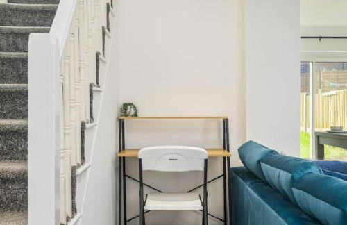 Spacious 4Bed Home, Sleeps 10, Pool Table, Parking, Perfect For Groups - Foto 9