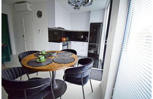 Biała chatka w Krzaczastym Zakątku - Foto 5