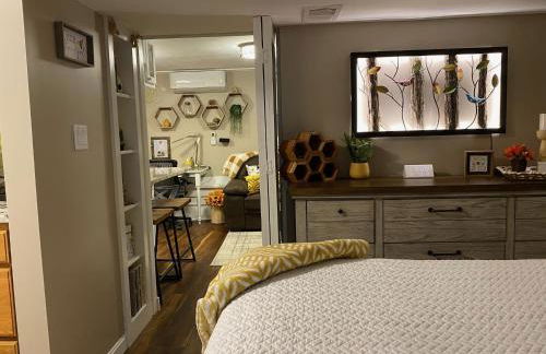 The Hive - Unique Themed Getaway - Foto 36