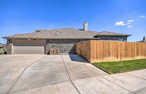 Modern Amarillo House with Fire Pit and Hot Tub! - Photo 35