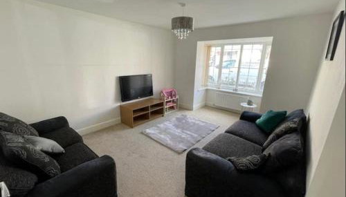 Furnished 4 BR House Parking, Wi-Fi, Kitchen - Foto 4