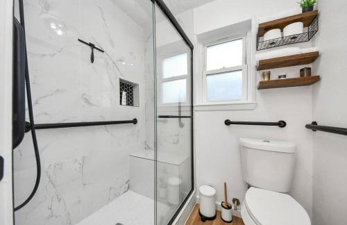 Stylish Katy Retreat 4BR Sleeps 10 Outdoor Escapre - Foto 4