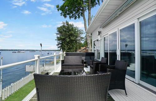 6BR Houghton Lake House with Indoor Pool, Hot Tub and Golf Simulator - Photo 43