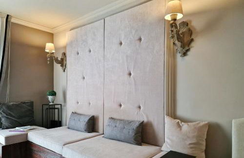 Luxury in the Center by Host Hero - Foto 15