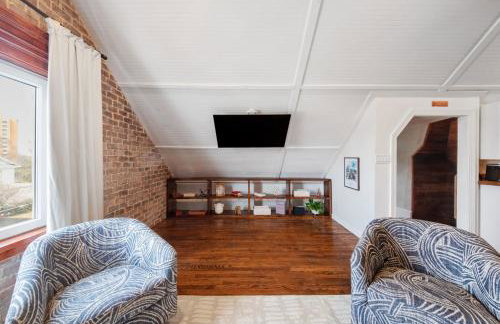 Historic Brick Loft - Downtown - Free Parking - Foto 3