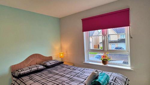 3 bed house with parking near airport - Foto 4