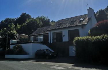 Riverside Retreat - Photo 2