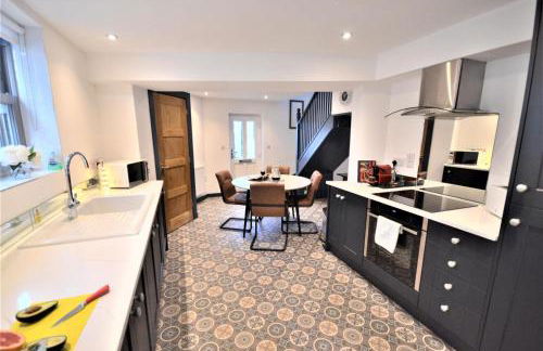 New street Luxury town house in the centre of Holt with free PARKING for one car - Foto 13