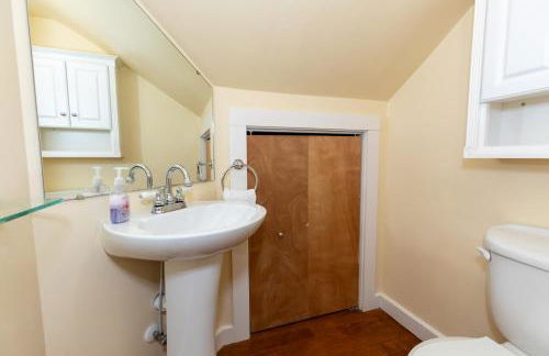 Charming School House with Large Pool - Foto 61