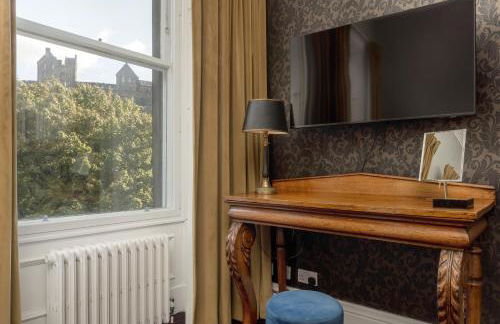 Edinburgh Castle Suite - The Edinburgh Address - Photo 17