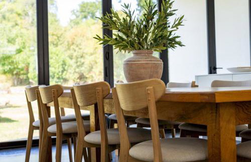 Pass the Keys Bond-villain Style Home with Panoramic Views - Foto 46