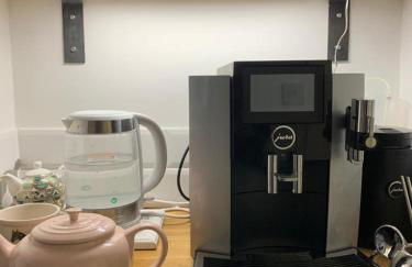 Boutique Bath apartment with 2 beautiful bedrooms - Photo 12