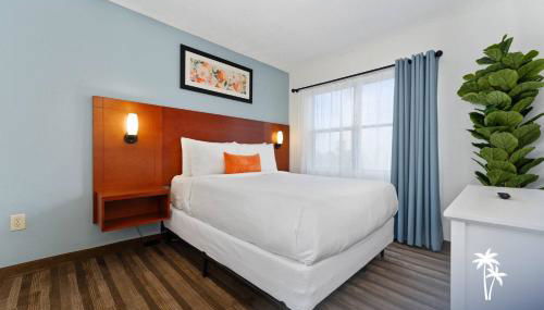 Tranquil Garden View 2 Bed 2 Bath Balcony Condo 7 Min to Universal - Foto 2, Other