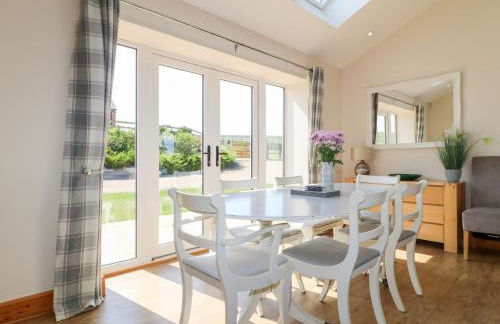 Mandarin Cottage - Photo 11