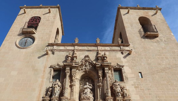 Secretos autoguiados de Alicante Exploración Juego - Foto 4