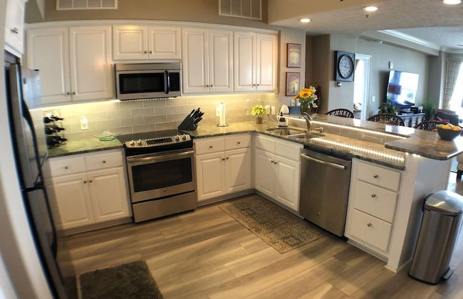 Astonishing Beacfront Condo with 360 sqft Balcony Facing the Ocean - Unit 0302 by RedAwning - Foto 5