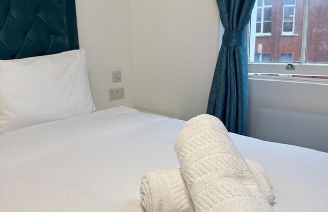 Baker Street Apartments - Photo 21