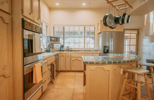 Buffalo Escape-Private Hot Tub in serene Corrales-Mountain View-Pet Friendly-No Pet Fee! - Foto 26