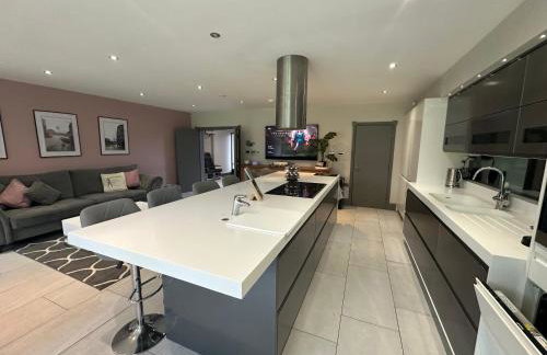 Luxury 5 Bed All En-Suite Cinema Room - Foto 13