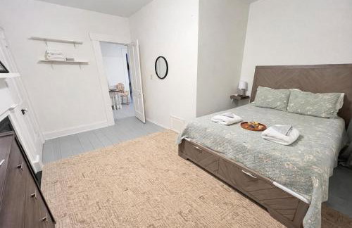 Madison Manor II by the River Hot Tub Downtown - Foto 16