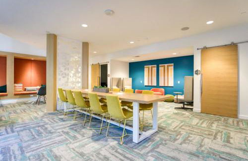 Blueground East Industrial pool nr Central Park SFO-2045 - Foto 42