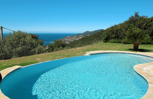 5 bedroom House in Carqueiranne with private pool and garden - Photo 21