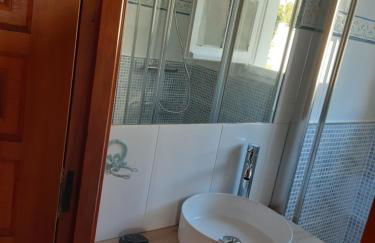 Casa de madera sobre el mar - Foto 33