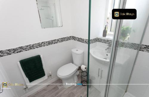 Quick Deals l 5 Bedroom l Sleeps 10 l Parking l Ideal for Groups l Oak Stays Short Lets & Serviced Accommodations - Foto 21